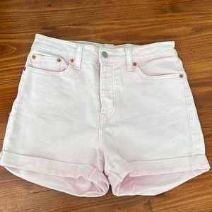 Light pink Levi shorts